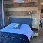 Montalbert - Appt 2 Pour 6 Pers - Parking Apartamento