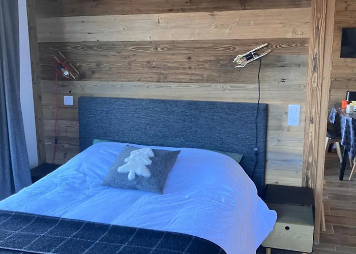 Montalbert - Appt 2 Pour 6 Pers - Parking Apartment